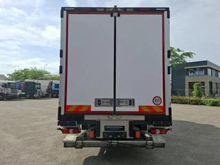Mercedes-Benz Atego 2020 - 1523 / THERMOKING T560R / 201691 KM / LAMBERET ISOLATED COOLBOX 7MTR / PLATFORM 1500KG / TUV:06-11-2026 / TOP CONDITION / AUTOMATIC / EURO-6 / 2020 obrazek 5