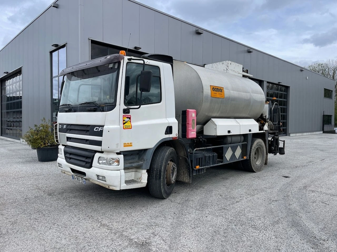 DAF FA CF75 9000 ltr Acmar 2004 изображение 1