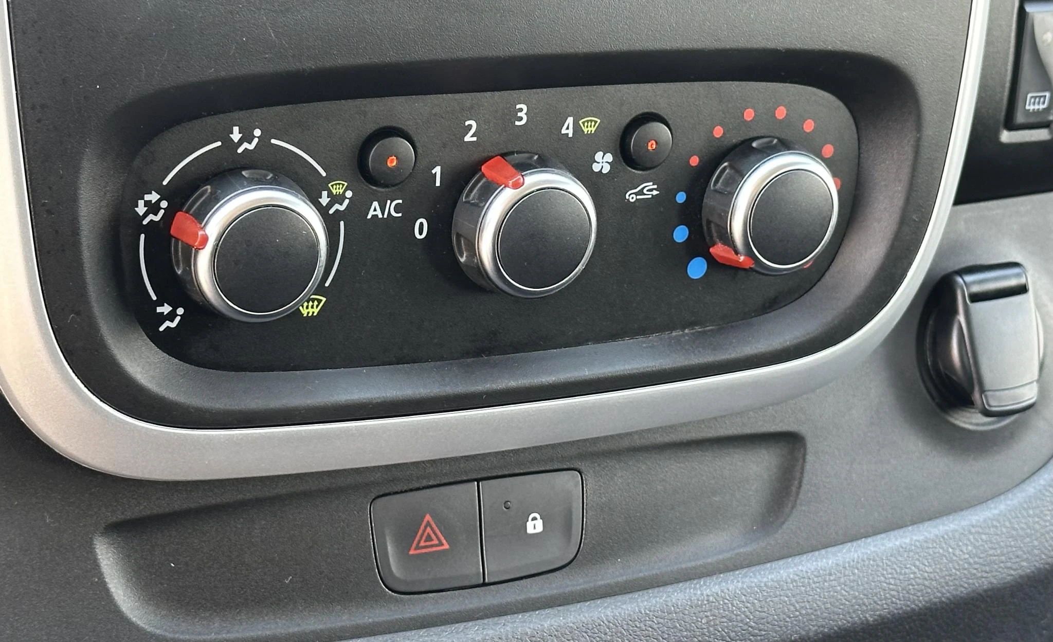 Renault Trafic 2021 - 2.0 dCi 120pk L2 DC Dubbele cabine obrázek 13