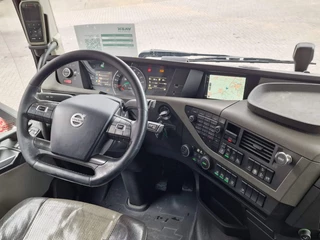 Volvo FH 2018 - 13.500 Globetrotter 6x2*4 - BDF - 4.90 WB - Full air - image 24