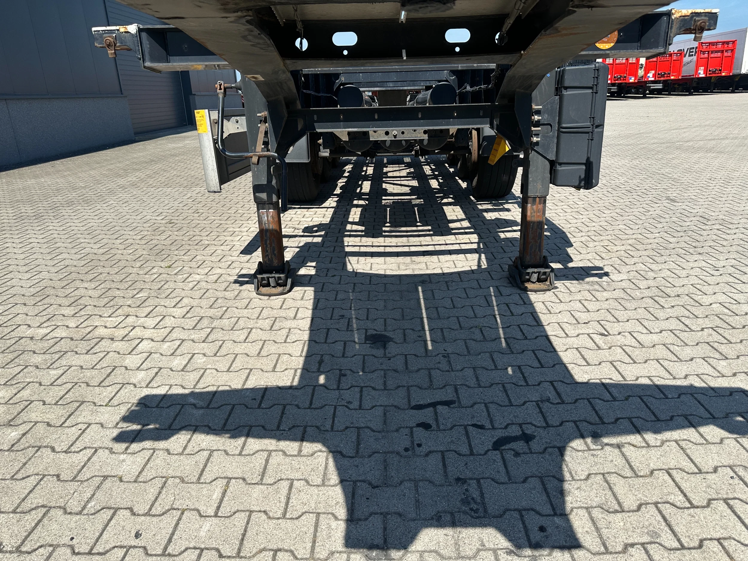 LAG 2017 - 20FT/30FT ADR Chassis / BPW DRUM / ADR (EXII, EXII, FL, AT) / NL-Chassis / 10x available image 10