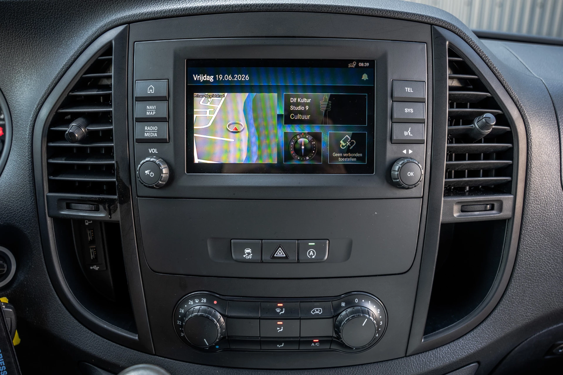 Mercedes-Benz Vito 2021 - 116 CDI L2H1 | 163 PK | Cruise | PDC | Airco | Trekhaak image 20