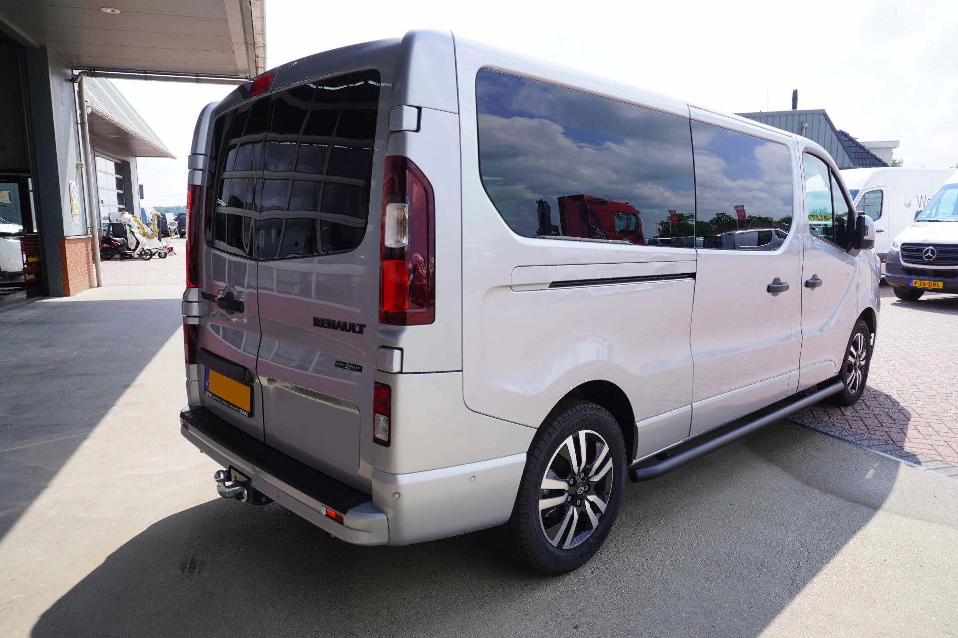 Renault Trafic 2024 - 2.0 Blue dCi 150PK T30 L2H1 Extra Anniversary Automaat Bild 4
