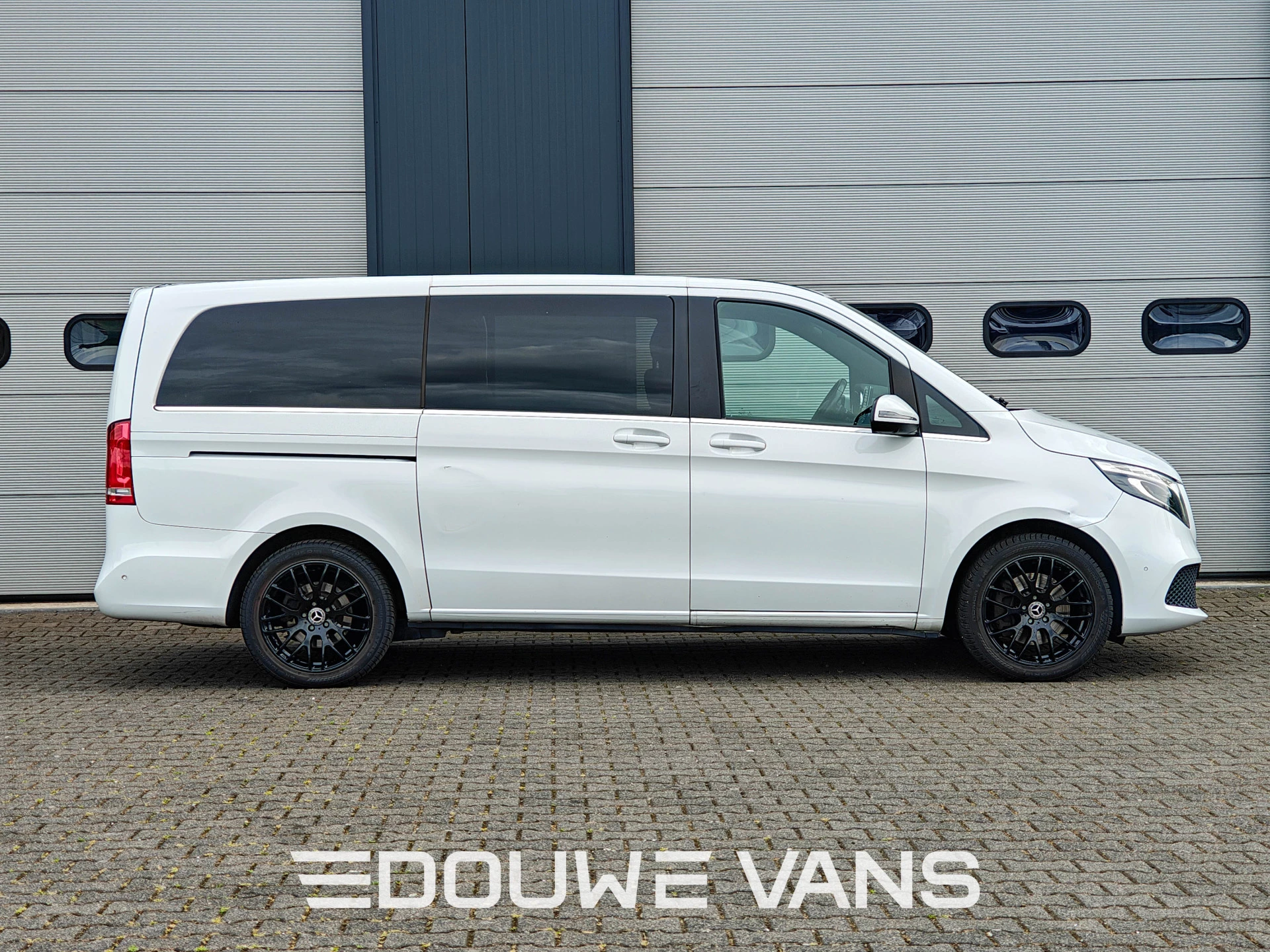 Mercedes-Benz V-Klasse 2019 - V300 L2 DC Avantgarde 360 Camera Trekhaak 239PK afbeelding 4