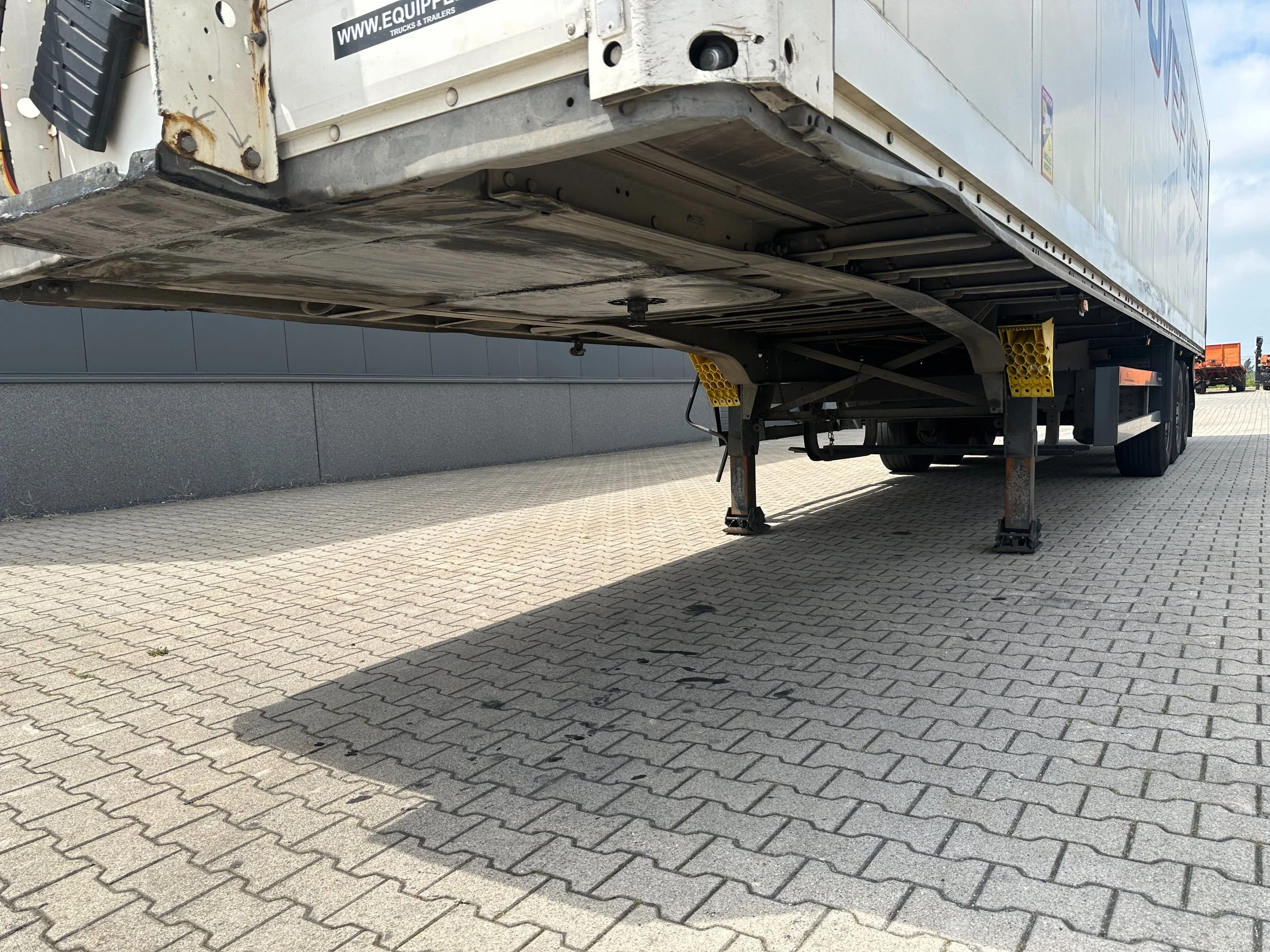 Schmitz Cargobull 2008 - SKO24 / SAF DISC / 2x LIFTAXLE / GALVANIZED / NL-TRAILER / DAMAGED obrázek 22
