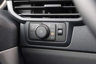 Ford Transit Custom 2026 - 340 2.5 PHEV L2H1 Kombi Trend 9 zits - Trekhaak - LED - Stoel-stuurverwarming - Rijklaar bild 15