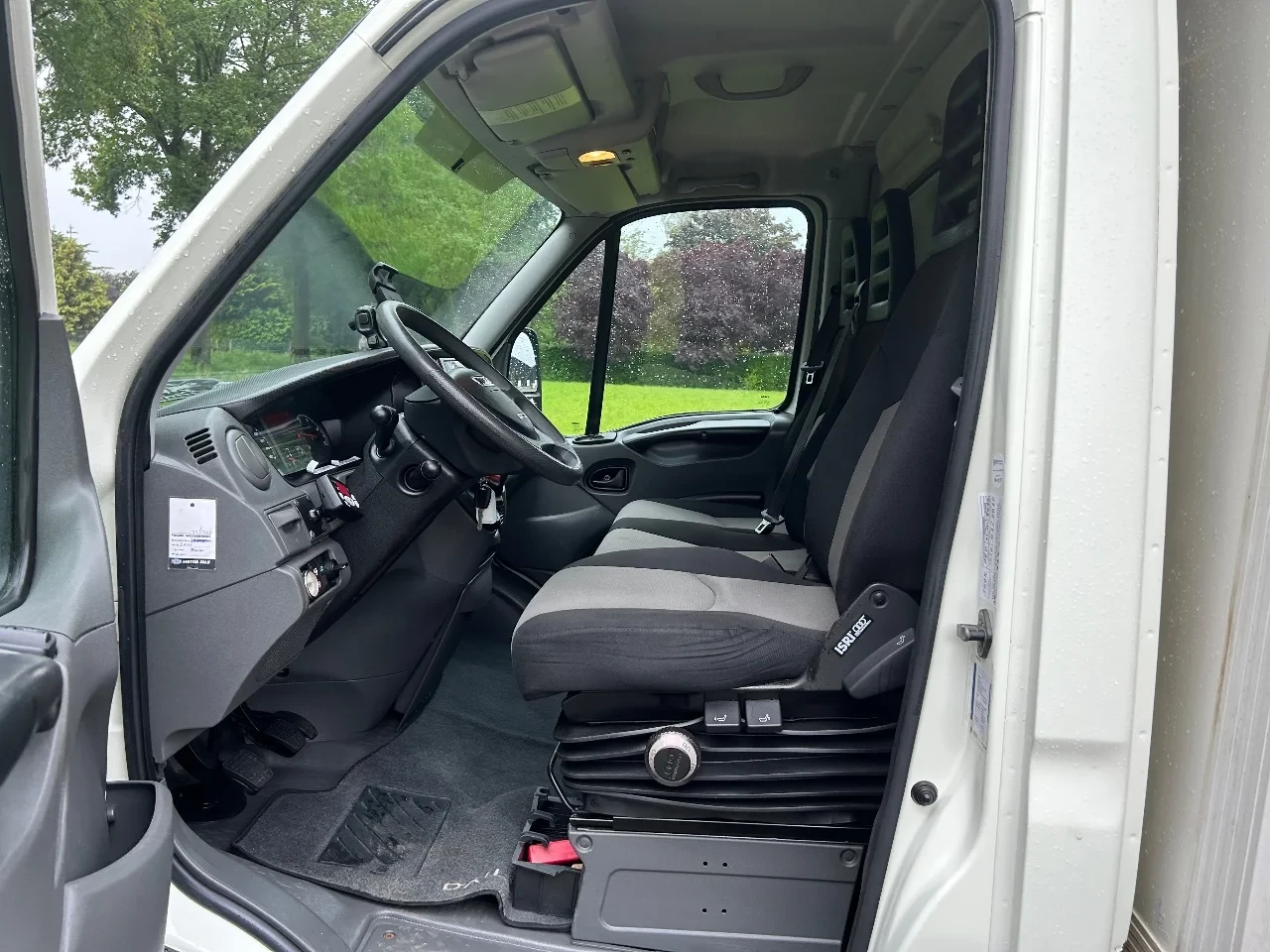 Iveco Daily 2013 - 40 c17 BE TREKKER CLIXTAR 7.5 Ton IVECO KOEL VRIES CARRIER image 10