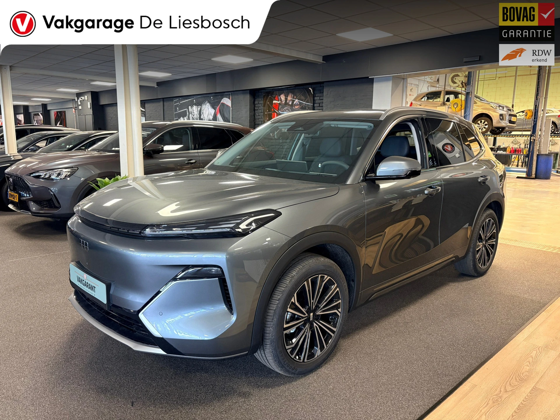 Geely Starray EM-i 2026 - 1.5 Max+ 262PK/long range/30kwh/wltp 136km/pano/headup/vol opties zdjęcie 1