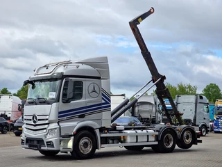 Mercedes-Benz Actros 2019 - 2558 6x2 - AJK Hooklift 20T - Euro 6 - 4.60 WB image 16