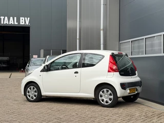 Peugeot 107 2010 - 1.0-12V XR bj.2010 Stuurbekr|Radio|Nette staat. obrazek 3