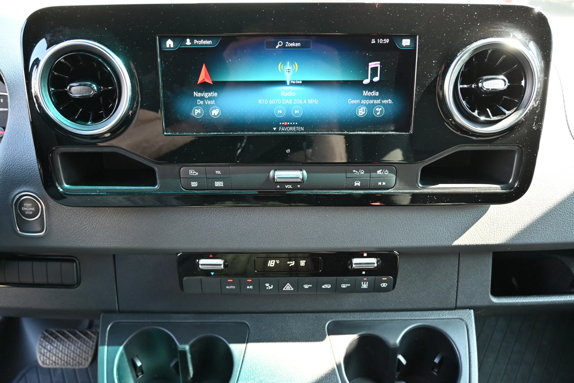 Mercedes-Benz Sprinter 2024 - 319 CDI 4x4 L2H2 AWD obrázek 6