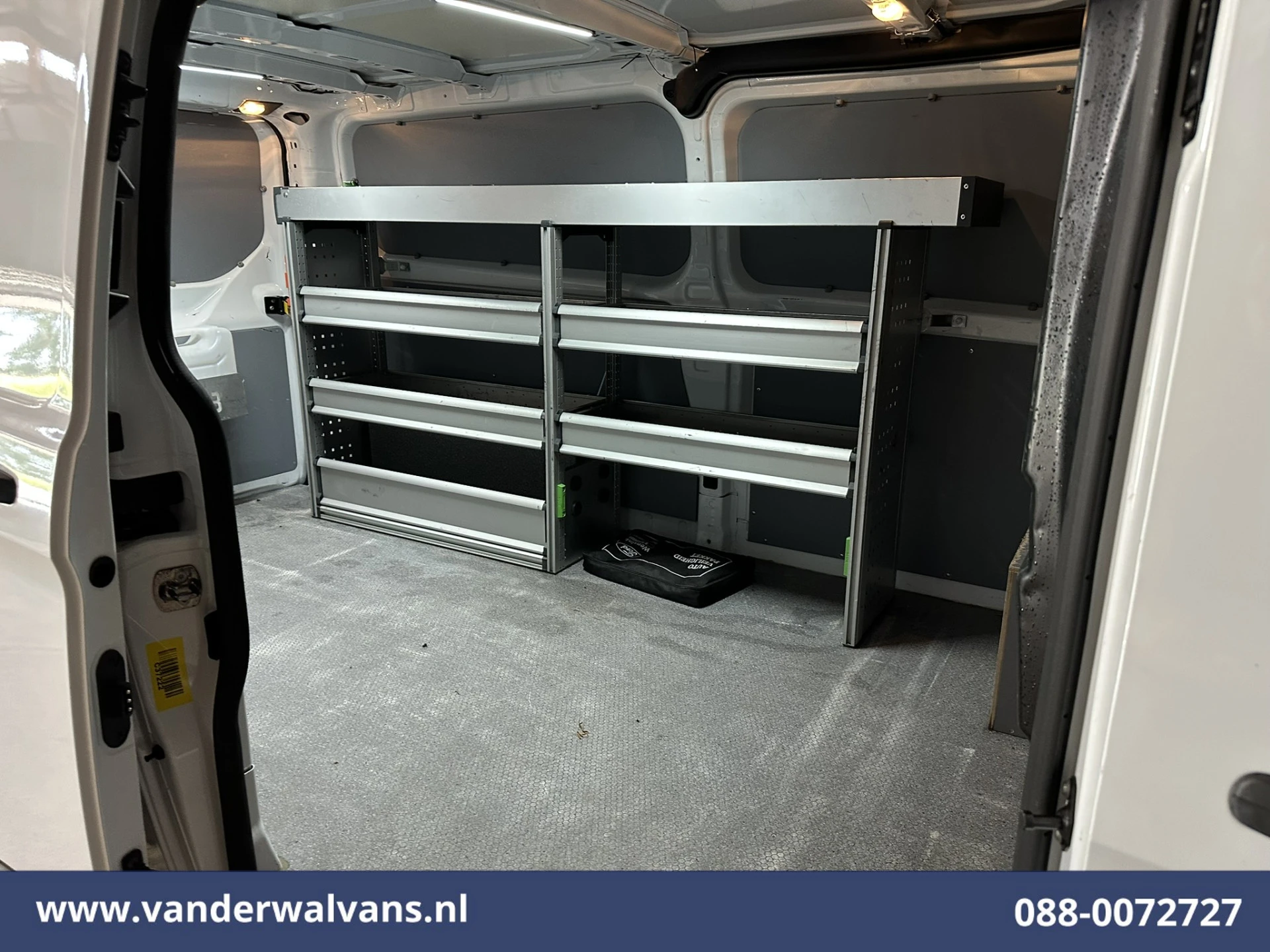 Ford Transit Custom 2022 - 2.0 TDCI 130pk L2H1 Euro6 Airco | Camera | LED | Apple Carplay | Cruisecontrol | 2800kg Trekhaak obrázek 14