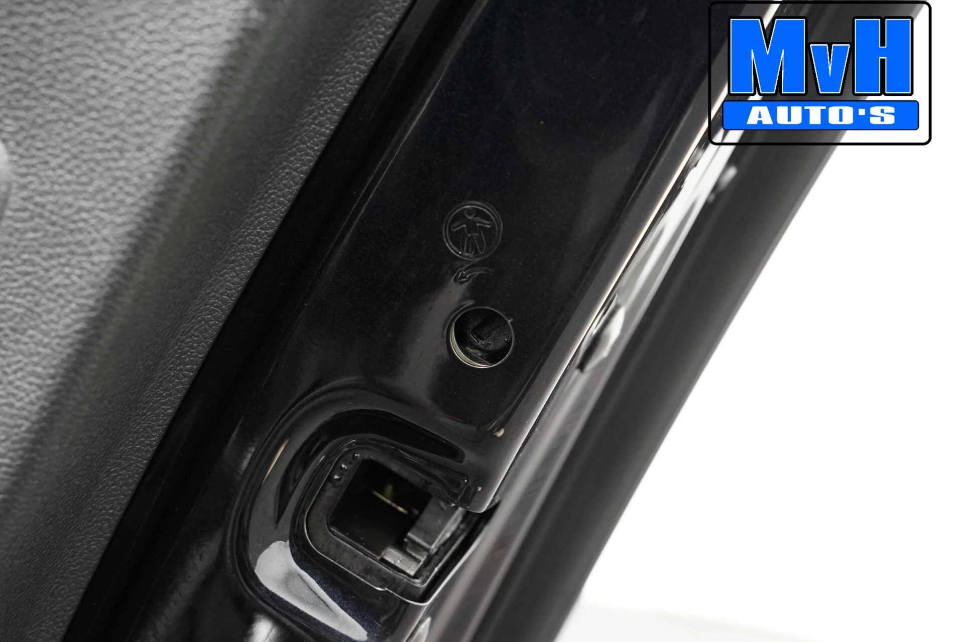 Volkswagen Golf 2020 - 1.5 eTSI R-Line|SPORTSTOEL|LUXE|LED| afbeelding 62
