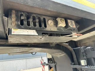 Broshuis N/A 2017 - 3ABSD Lowloader 3-axle / GVW: 59.000kg / Neck: 23.000kg / hydraulic steering + ramps + loading table / 4.60m extendable / winch / liftaxle image 20