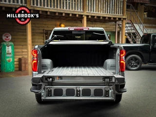 Chevrolet Silverado 2024 - USA High Country 6.2 V8 420 PK bild 13