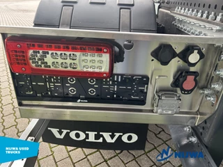Volvo FMX 540 8x2 Hyva Haakarm + Vangmuil 2025 - N/A image 9