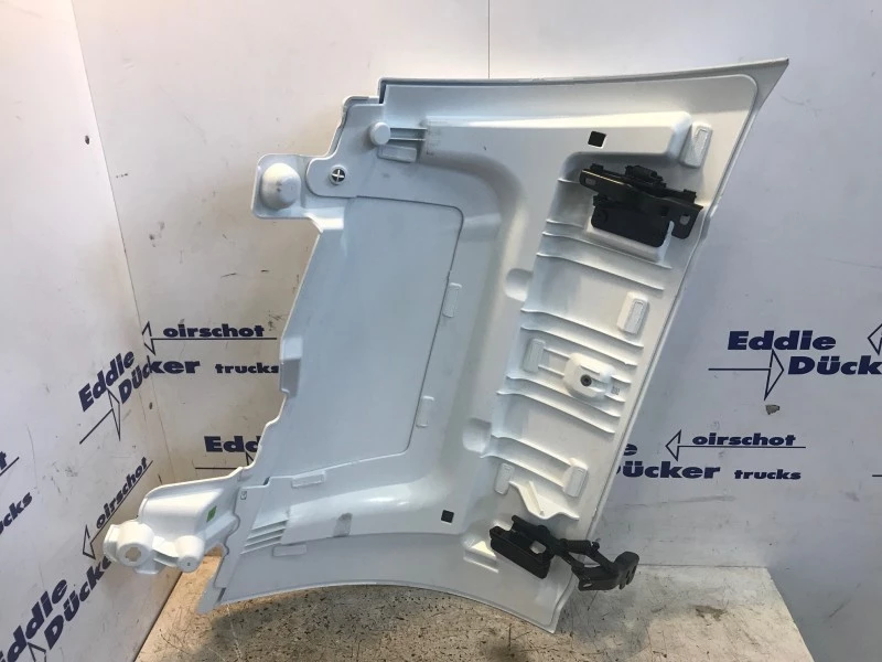 DAF - 2353932 HOEKSPOILER RH MET SCHADE (NIEUW) image 3