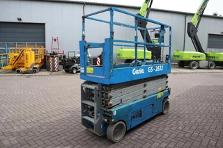Genie 2013 - GS2632 Electric, 10m Working Height, 227kg Capacit image 2 miniature