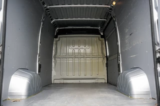 Peugeot Boxer 2021 - 330 2.2 BlueHDi 120 L2H2 Premium | Camera | Cruise | Navi | Airco | Trekhaak imagen 10