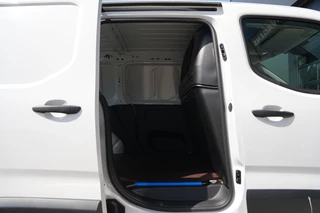 Citroën Berlingo 2024 - 1.5 BlueHDI Club 100pk - Cruise - Airco - Bluetooth - Vloerplaat - Rijklaar obrazek 29