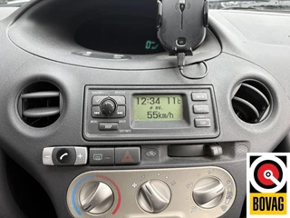 Toyota Yaris 2004 - 1.3 VVT-i Sol 100% onderhouden изображение 14