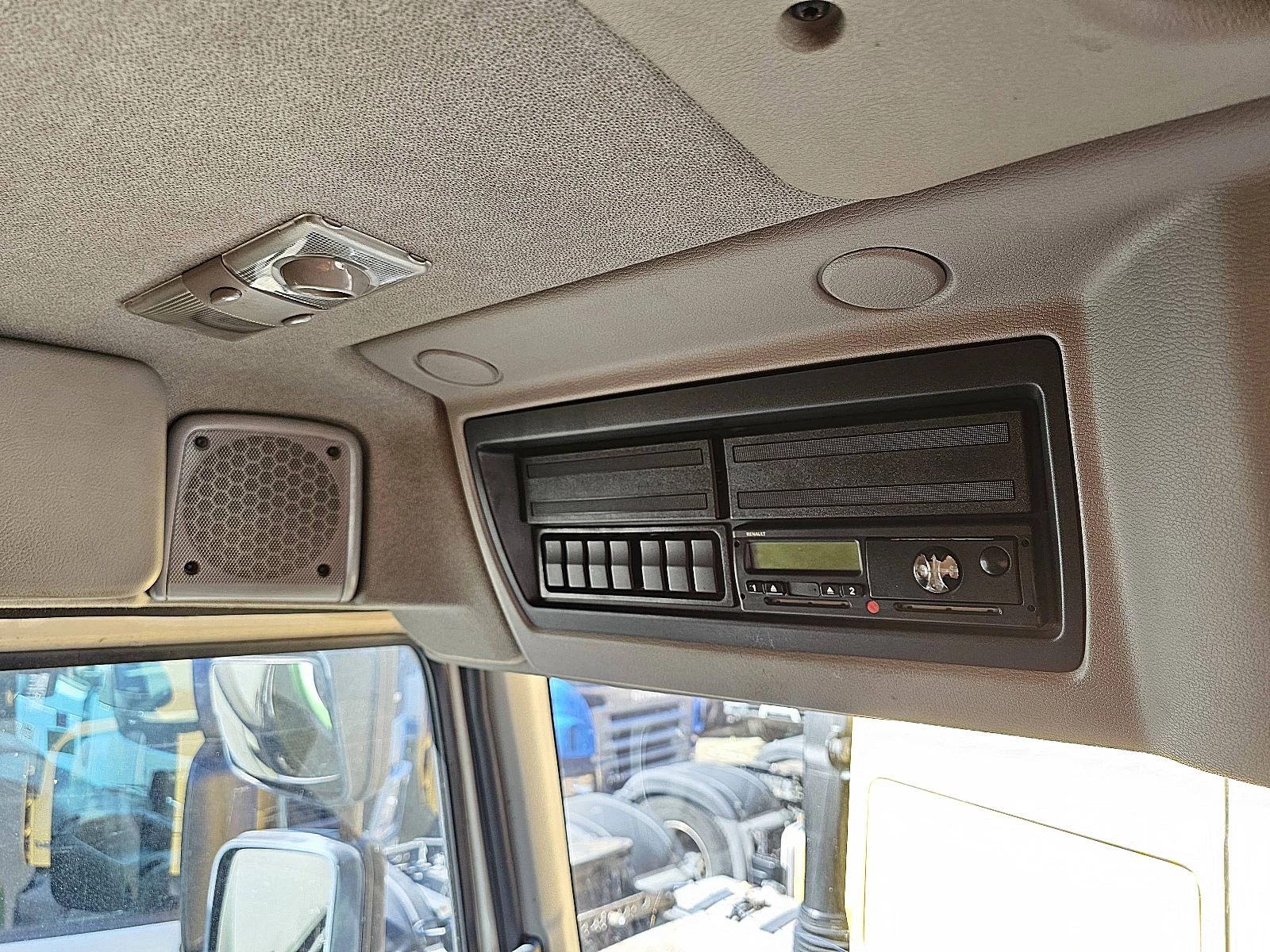 Renault 2010 - PREMIUM 380 obrázek 9