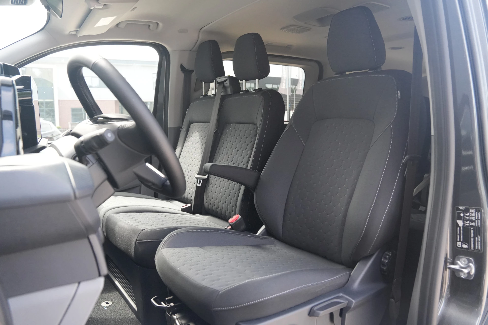 Ford Transit Custom 2026 - 340 2.5 PHEV L2H1 Limited 232pk 9 Zits - Keyless - ACC - Blindspot - Camera - Carplay - Navi - Prijs excl. BTW - Rijklaar afbeelding 16