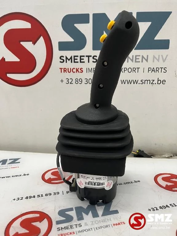Caterpillar - Joystick Caterpillar obrázek 1