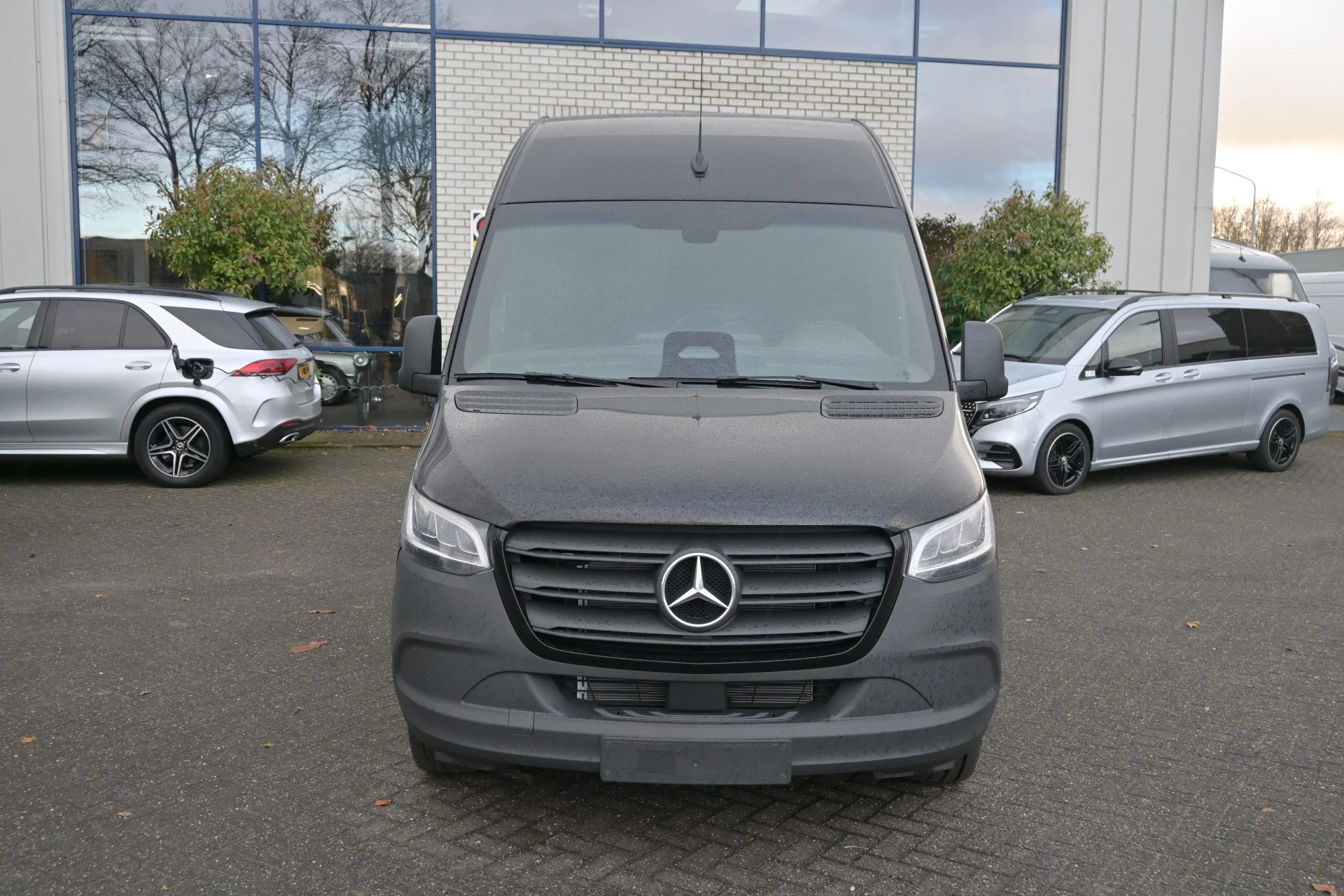 Mercedes-Benz Sprinter 2024 - 317 CDI L2H2 PRO obrázek 2