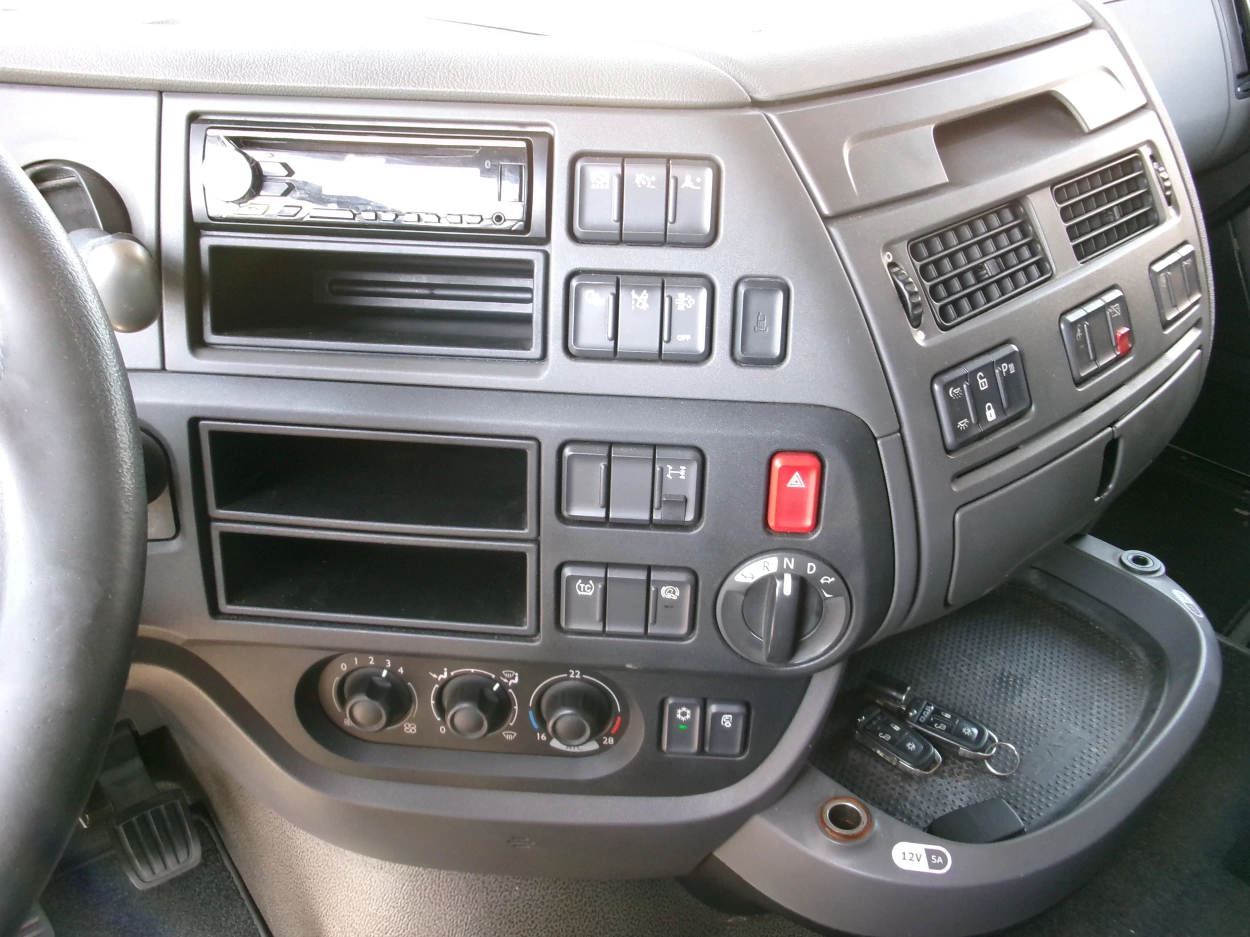 DAF XF 440 2017 - NL TRUCK APK 01-2027 image 12