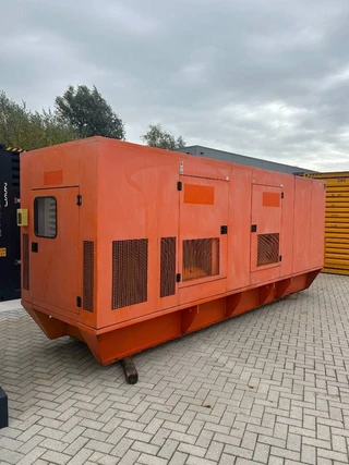 FG Wilson 2005 - P-500P1 - 500 kVA Used generator - DPX-12680 image 2 thumbnail