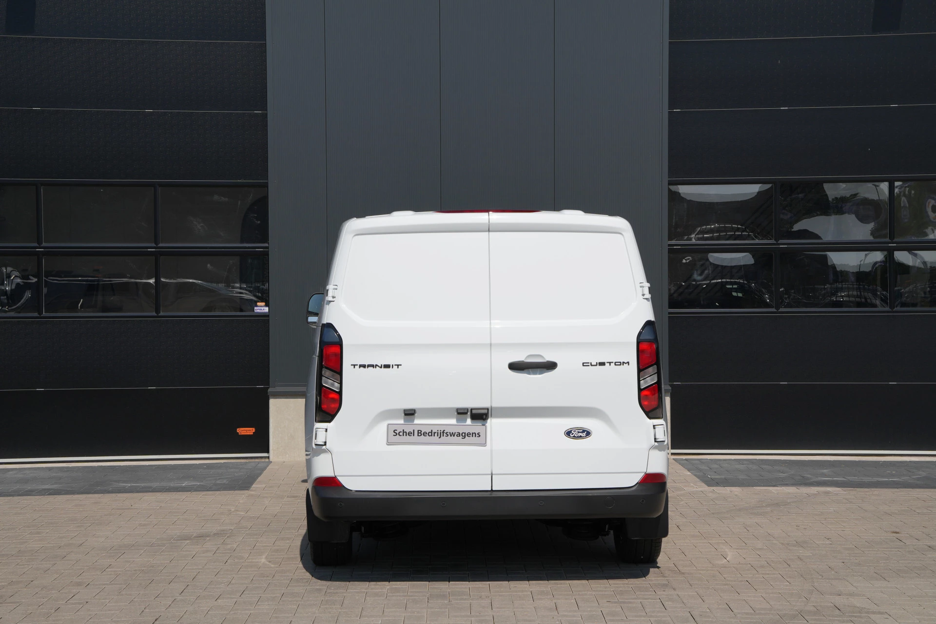 Ford Transit Custom 2025 - 320 2.0 TDCI L1H1 Trend DC 136pk - INCLUSIEF BPM - 2x Schuif - Stoel/stuurverwarming - Cruise - Navi - Camera - Rijklaar obrázek 7