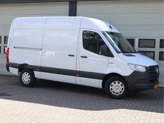 Mercedes-Benz eSprinter 2025 - 320 81kWh L2H2 - Trekhaak - Cruise - MBUX - 2025 obrazek 5