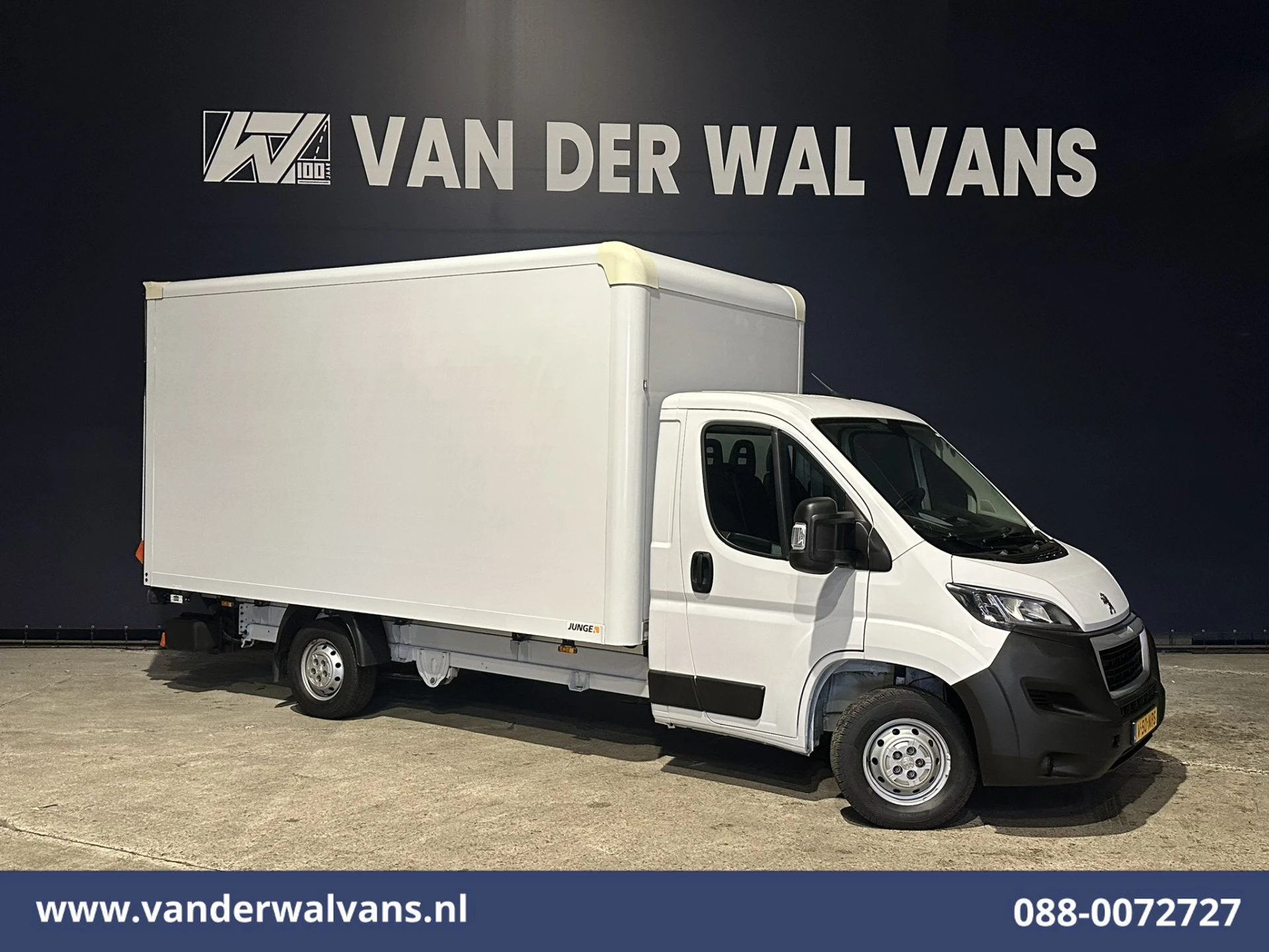 Peugeot Boxer 2022 - 2.2 BlueHDi 141pk Bakwagen 436cm Lang Laadklep Euro6 Airco | Camera | Cruisecontrol | 1085kg laadvermogen image 1