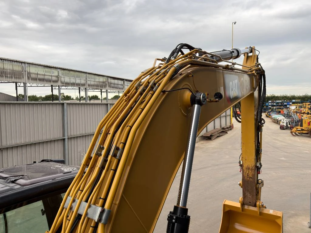 Cat 2019 - 323 07B obrázek 24