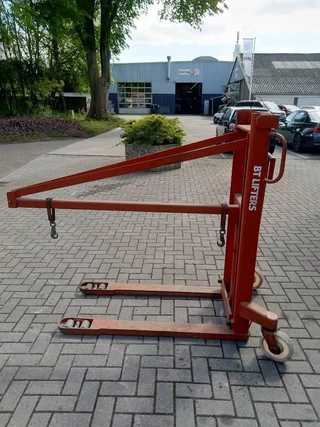 BT N/A - Lifter Motor takel Hand bediend afbeelding 1
