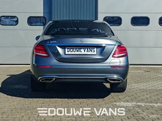 Mercedes-Benz E-Class 2019 - 300e Head Up Exclusive Memory Burmester Panorama Hybrid obrazek 4