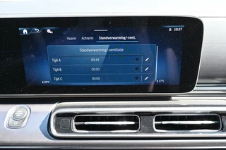 Mercedes-Benz V-Class 2024 - 300d 4-Matic Exclusive AMG L3 DC zdjecie 7