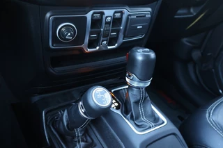 Jeep Wrangler 2019 - 2.0T Unlimited Hardtop + Electrische softtop / liftkit / Warn lier obrazek 33