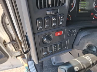 Scania R 2014 - R450 / RETARDER / ISOLATED GERMAN FLOWER COMBI / THROUGH-LOADING SYSTEM/ 2XPLATFORM 2TON / LIFT+LENKACHSE / PARKAIRCO / LWDS / EURO-6 / 2014 immagine 36