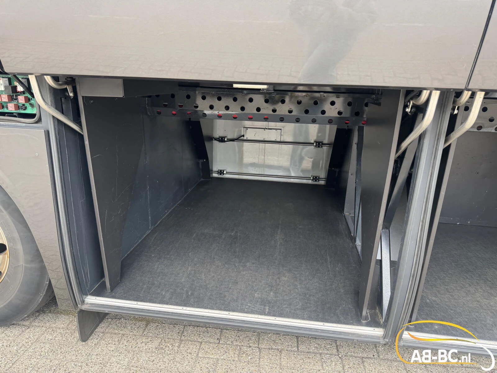 Iveco Magelys 51 Seats EURO 6 2016 image 32