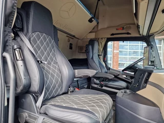 Mercedes-Benz Actros 2024 - 1863 Bigspace 4x2 - Retarder - Mirror cams - Leather - Alloy wheels - Driver Extent+ obrazek 23