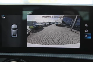 Mercedes-Benz A-Class 2020 - 180 AUT7 AMG LINE WIDESCREEN NAVI CAMERA CARPLAY NL AUTO изображение 26