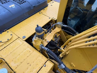 Komatsu HB215LC-1 HB 2012 - N/A image 25