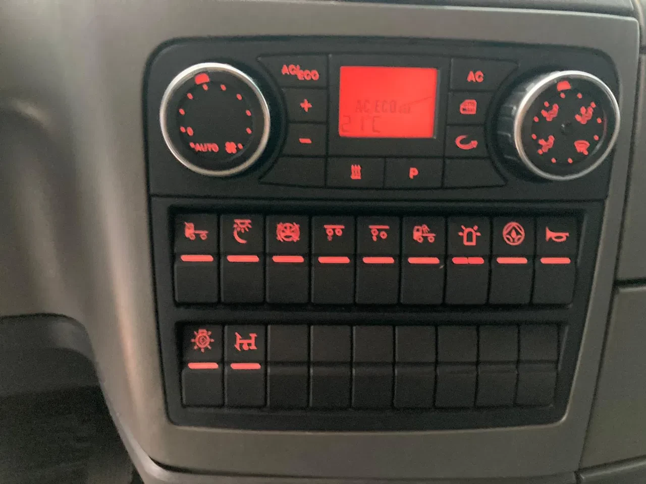 MAN TGX 2014 - 41.540 8x4/4 BLS immagine 19