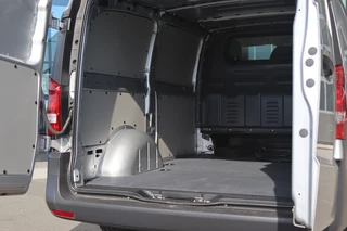 Mercedes-Benz eVito 2025 - eVito 112 L2 66 kWh |AIRCO/CAMERA/STOELVERW./SNELLADEN |Certified afbeelding 3 miniatuur