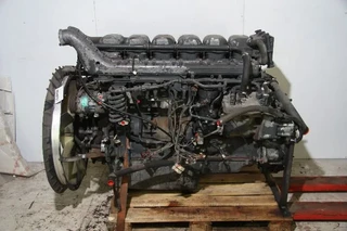 Scania - 956458KM Motor DC12-14 420pk Euro3 afbeelding 1 miniatuur