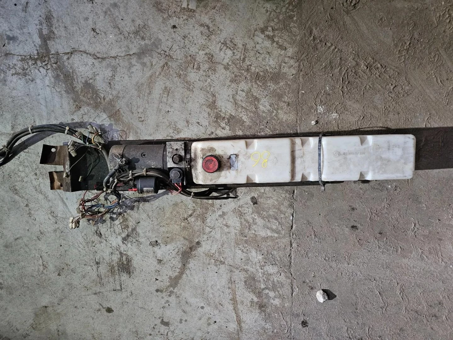 Iskra Hydraulic pump 24V 2 imagen 1