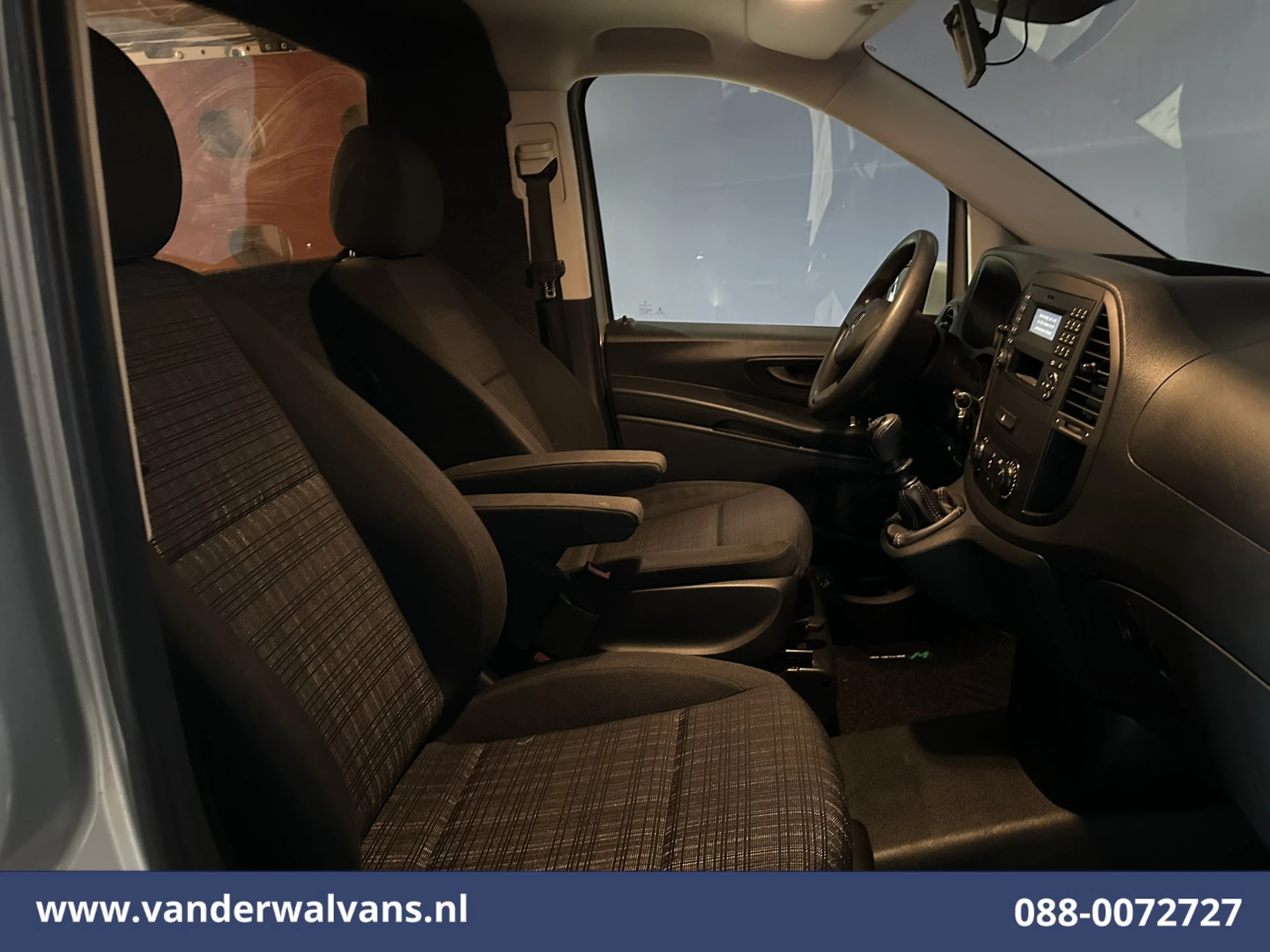 Mercedes-Benz Vito 2018 - 111 CDI L2H1 Euro6 Airco | Camera | Cruisecontrol image 4