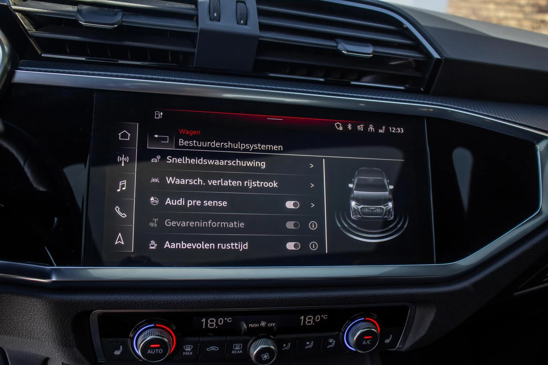 Audi Q3 2023 - 45 TFSI e S-Line, Pano, Leder, Ambient, Carplay afbeelding 21